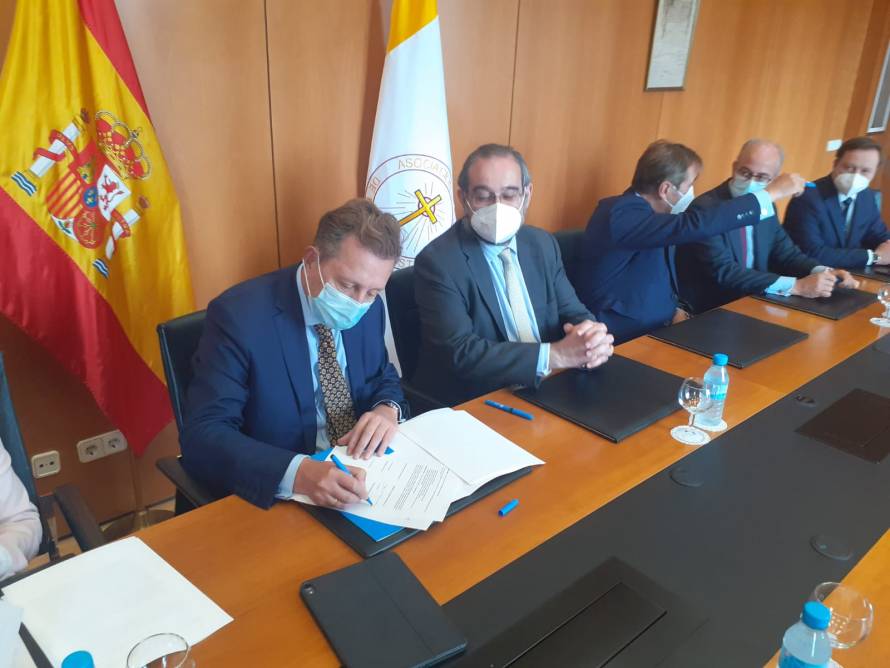 La Universidad CEU San Pablo y el bufete Cremades & Calvo Sotelo firman un acuerdo para impartir másteres jurídicos