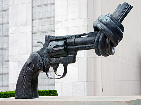 Derecho al desarme y seguridad humana.
