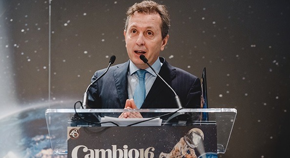 Javier Cremades reconocido por Cambio16 con el premio Derecho y la Libertad.