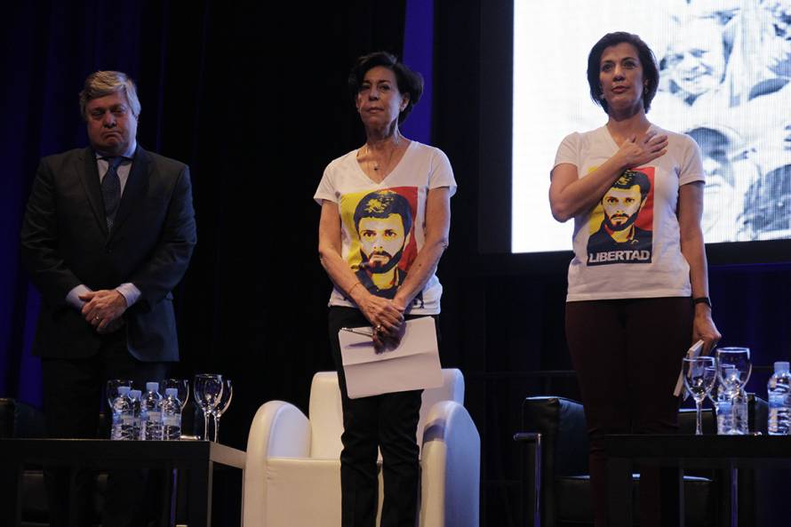 Presentación del manifiesto a favor de la defensa de Leopoldo López