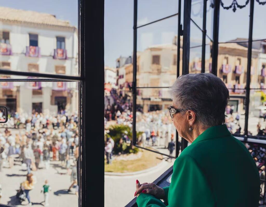 ¿Alquilar un balcón para ver las procesiones en Semana Santa? Sí, pero cuidado con Hacienda y los vecinos