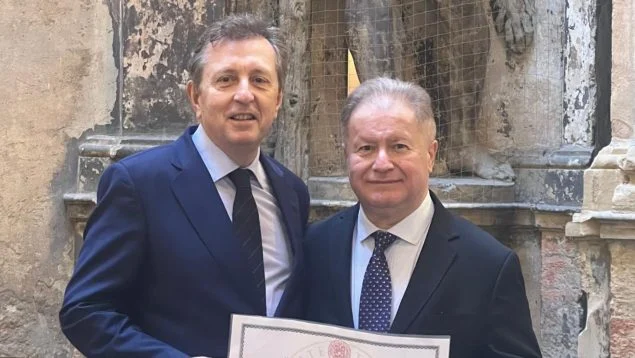 El abogado Javier Cremades premiado con el post-doctorado honoris causa de la Universidad de Bolonia