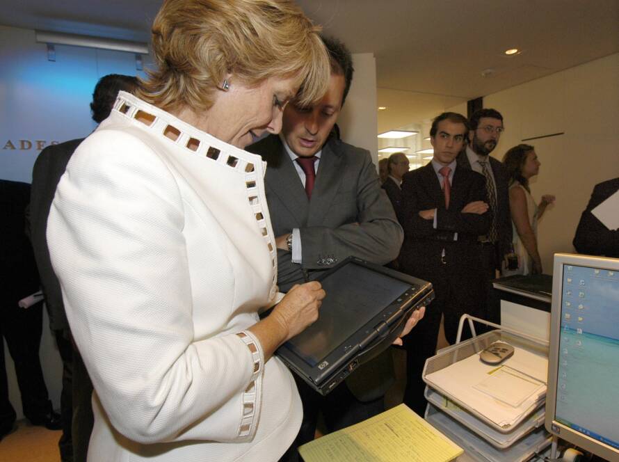 Esperanza Aguirre, presidenta de la Comunidad de Madrid, inaugura la nueva oficina de Cremades & Calvo-Sotelo en Madrid